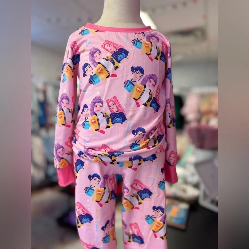 Kids Pink K Pop Huntrix Character Pajamas, New with tags, girl’s size 10/12